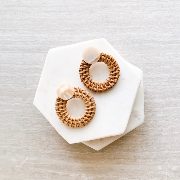 straw rattan circle earrings with marble stone - Picture 2 of 6
